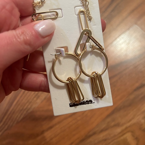 NWT Express Set of 3 Gold Tones Drop Earrings Paperclip Chain - Picture 4 of 5